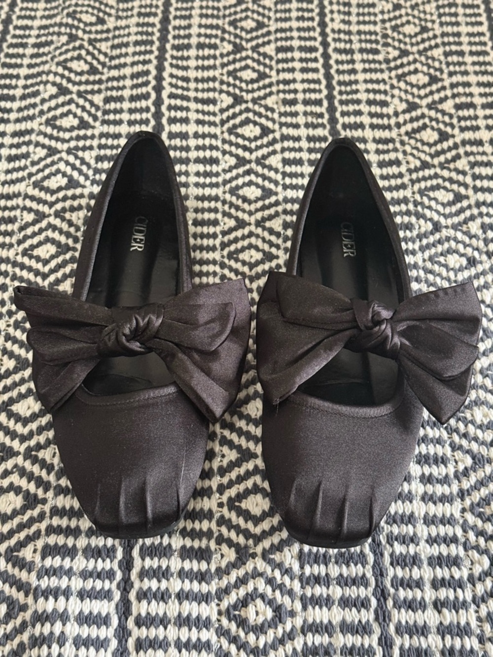CIDER Black Satin Bow Ballet Flats